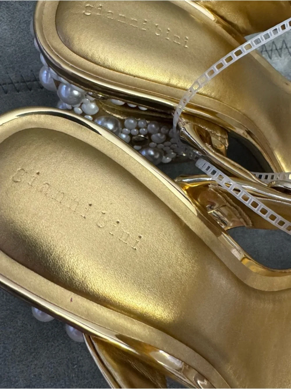 NWT Gianni Bini Penei Metallic Pearl Ornament
Detail Slide Sandals Sz 7 - Picture 5 of 8